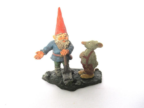 Rien Poortvliet Gnome figurine 'Al with mouse'.