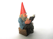 Rien Poortvliet Reading Gnome figurine 'Gideon' Classic Gnomes.