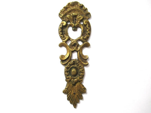 1 (ONE) Antique Brass Embellishment. Decoration mount, pediment, restoration supplies