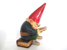 Gnome reading a book, David the Gnome, Design by Rien Poortvliet, bookend.