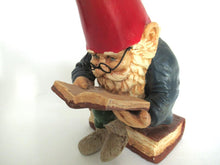 Gnome reading a book, David the Gnome, Design by Rien Poortvliet, bookend.