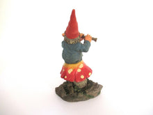 Rien Poortvliet, Gnome Playing flute on a mushroom.