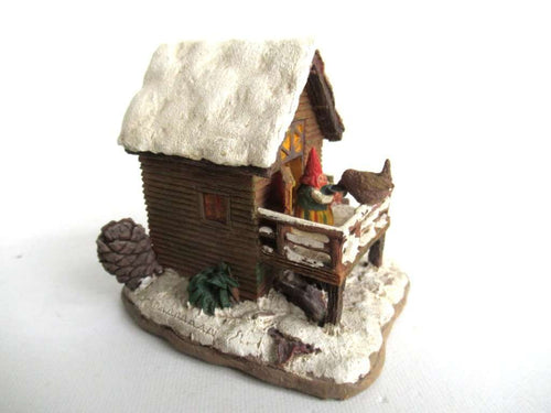 UpperDutch:Gnomes,Gnome figurine Rien Poortvliet Classic Gnomes Villages 'House with Wren'.