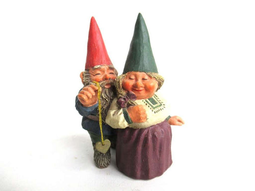 UpperDutch:Gnomes,Gnomes 'Richard and Rosemary' gnome figurine after a design by Rien Poortvliet.