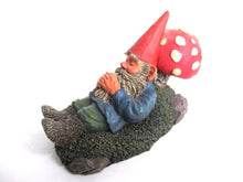 UpperDutch:Gnomes,Rien Poortvliet Sleeping Gnome Figurine, David the Gnome.