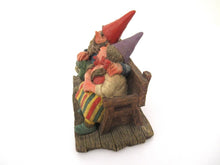 Gnome couple 'Love Forever' after a design by Rien Poortvliet.