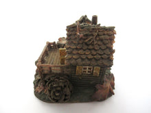 Classic Gnomes Villages 'Gnome-house and mouse' after a design by Rien Poortvliet Gnome figurine.