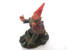 'Lucky' Gnome with Ladybugs figurine after a design by Rien Poortvliet Gnome with ladybugs. Classic gnomes