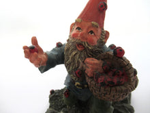 'Lucky' Gnome with Ladybugs figurine after a design by Rien Poortvliet Gnome with ladybugs. Classic gnomes