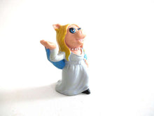 UpperDutch:,Miss Piggy Figurine, Schleich West-Germany The Muppets, Pvc figurine 1970's.