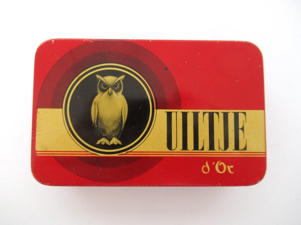 Uiltje d'or, owl tin. Collectible advertising tobacco, cigar tin. Tobacciana, storage tin.