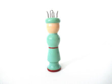 UpperDutch:Knitting doll,Knitting Doll, Vintage Wooden Knitting Doll, French Knitting, Bobbin Doll, Sewing supply, Knitting Nancy.