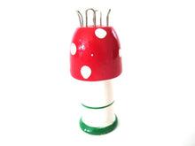 UpperDutch:Knitting doll,Wooden Mushroom Knitting Doll, French Knitting, Knitting Nancy, Bobbin Doll, Mushroom, Knitting Nancy.