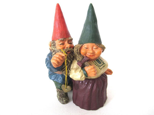 UpperDutch:Gnome,Classic Gnomes 'Richard and Rosemary' gnome figurine after a design by Rien Poortvliet.