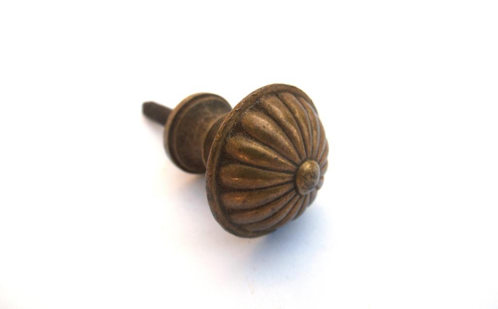 Antique Solid Brass Drawer knob, Floral Drawer Pull