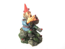 UpperDutch:Gnome,'Lucky' Gnome with Ladybugs figurine after a design by Rien Poortvliet Gnome with ladybugs. Classic gnomes