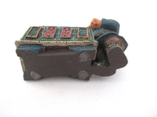 UpperDutch:Gnome,Classic Gnomes 'Max' after a design by Rien Poortvliet, Gnome with chest.