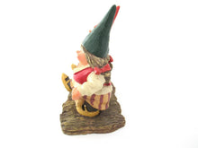 UpperDutch:Gnome,'What a Beautiful Day' Gnome figurine after a design by Rien Poortvliet. Dancing gnomes on wooden shoes. Dutch Classic Gnomes series. AAAAAAA International Co. Ltd.