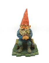 Gnome figurine Opa 'Relax and think happy thoughts' after a design by Rien Poortvliet 1996.