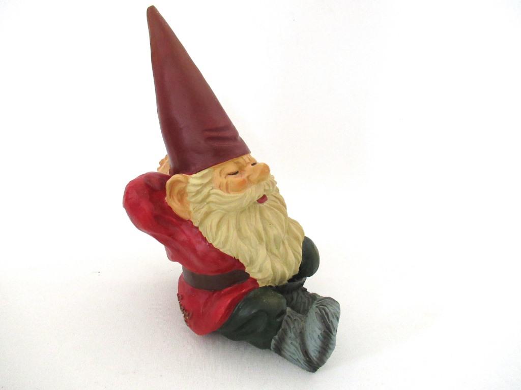 UpperDutch:Gnome,Sleeping Gnome after a design by Rien Poortvliet, David the Gnome.