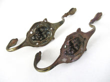 UpperDutch:Wall hook,Set of 2 Lion Wall hooks - Coat hooks. Decorative animal storage solution, coat hangers.