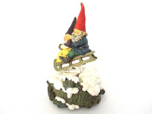 UpperDutch:Gnome,Music box, Rien Poortvliet, David the Gnome, Gnomes sledding.