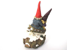 UpperDutch:Gnome,Music box, Rien Poortvliet, David the Gnome, Gnomes sledding.