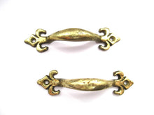 1 (ONE) Vintage Brass Drawer Pull, Lily