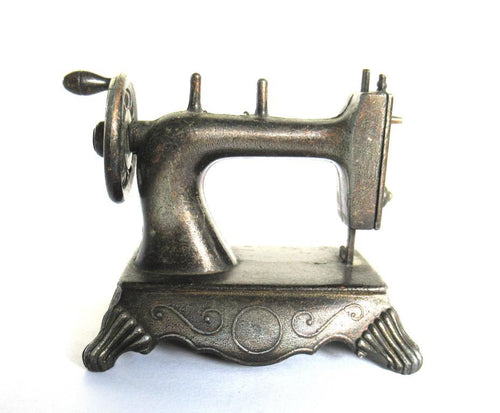Vintage Sewing machine Pencil Sharpener, Dollhouse miniatures.