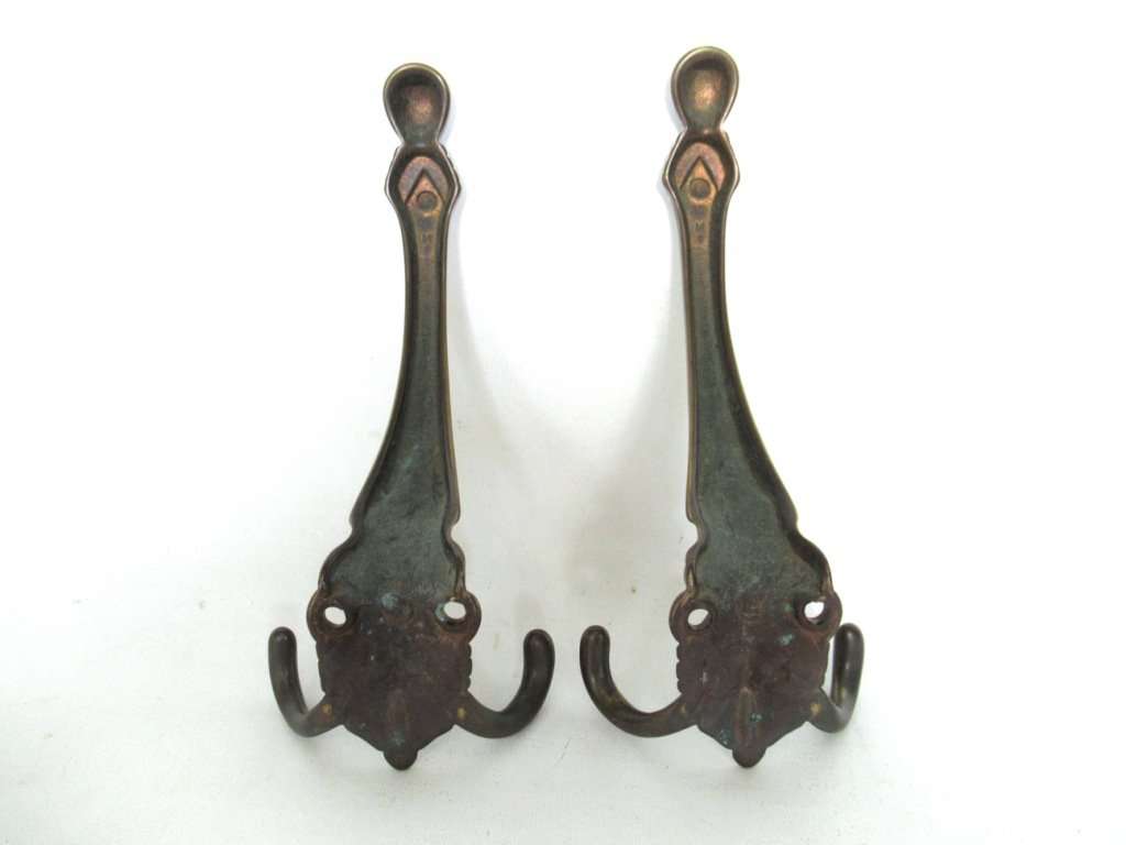 Set of 2 Wall hooks - Coat hooks - Ornate - Victorian style hooks. –  UpperDutch