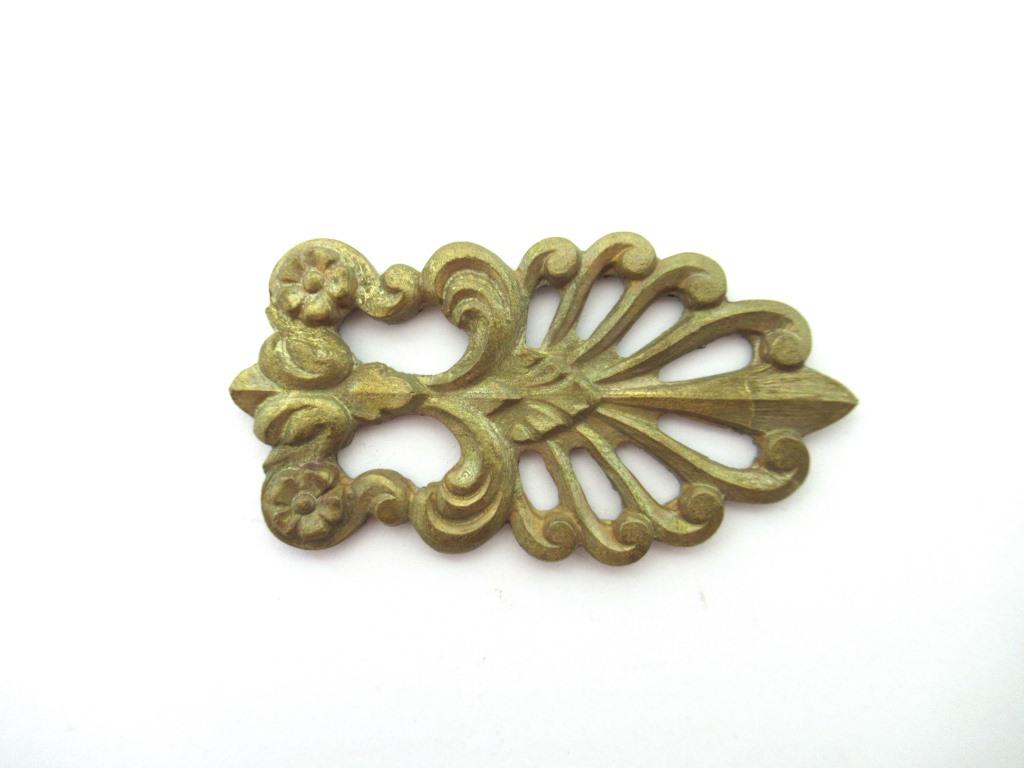 1 (ONE) Antique small Brass Embellishment. Decoration mount, pediment, restoration supplies