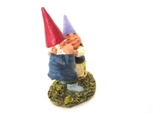 Dancing Gnome couple after a design by Rien Poortvliet