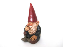 Gnome figurine, Sitting Gnome after a design by Rien Poortvliet, David the Gnome, Garden Gnome.