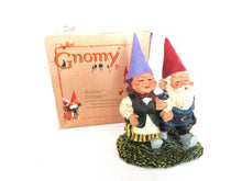 Gnome couple, hand in hand, walking gnomes, David the gnome, Rien Poortvliet.