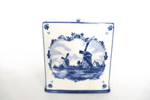 Beautiful Delft Blue Tissue holder, Tissue box, Elesva Delftware.