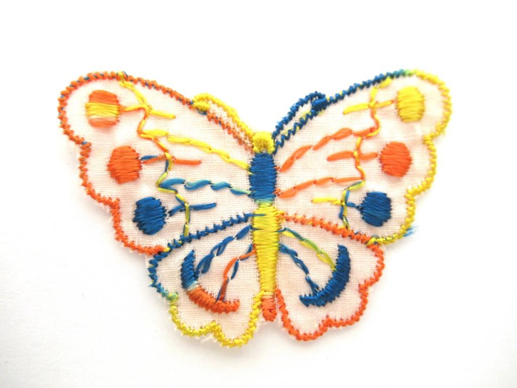 Small Vintage butterfly applique, 1930s vintage embroidered applique. Vintage patch, sewing supply.