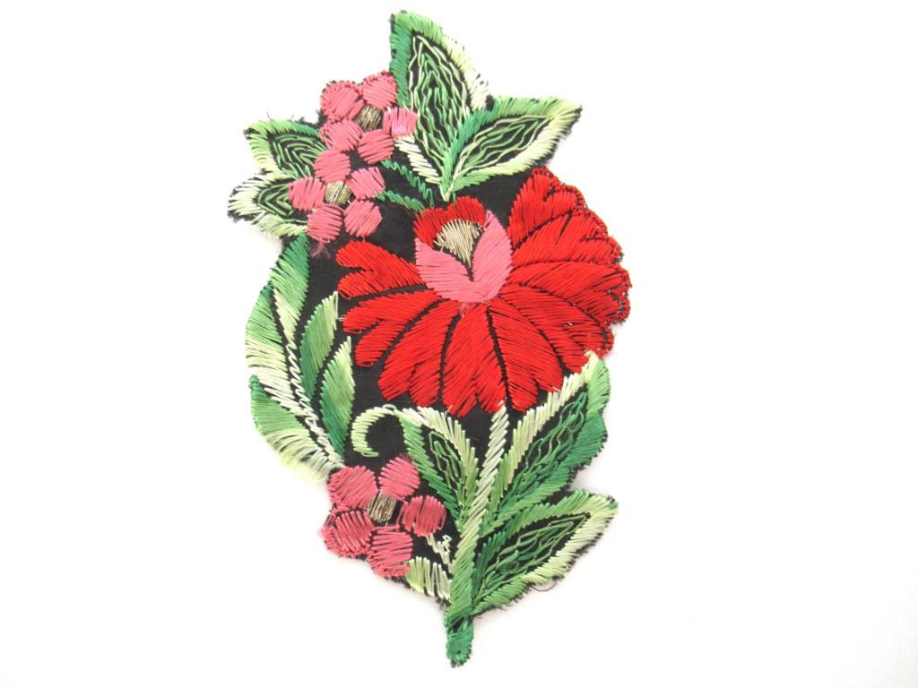 Flower Patch, Applique, 1930s vintage embroidered applique. Vintage floral patch, sewing supply.