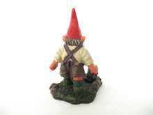 'Hansli' Gnome figurine after a design by Rien Poortvliet. Classic Gnomes