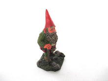 Classic Gnomes 'Scott' Gnome with Kilt after a design by Rien Poortvliet, scottish gnome.