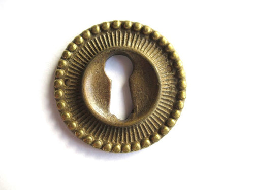 1 (ONE) Vintage Solid Brass Keyhole cover.