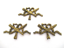 1 (ONE) Antique Brass embellishment, furniture applique, pediment.