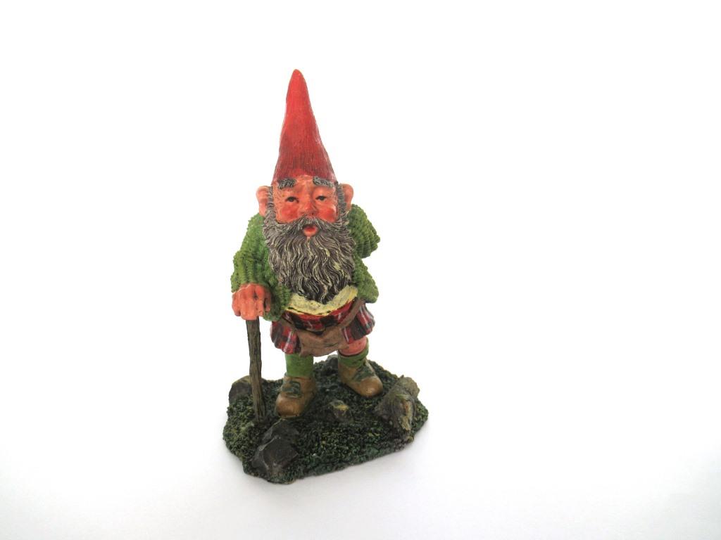 'Scott' Gnome with Kilt after a design by Rien Poortvliet, scottish gnome.