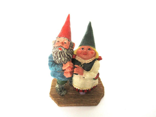 Gnome 'Looking to the Moon' Gnome figurine after a design by Rien Poortvliet.