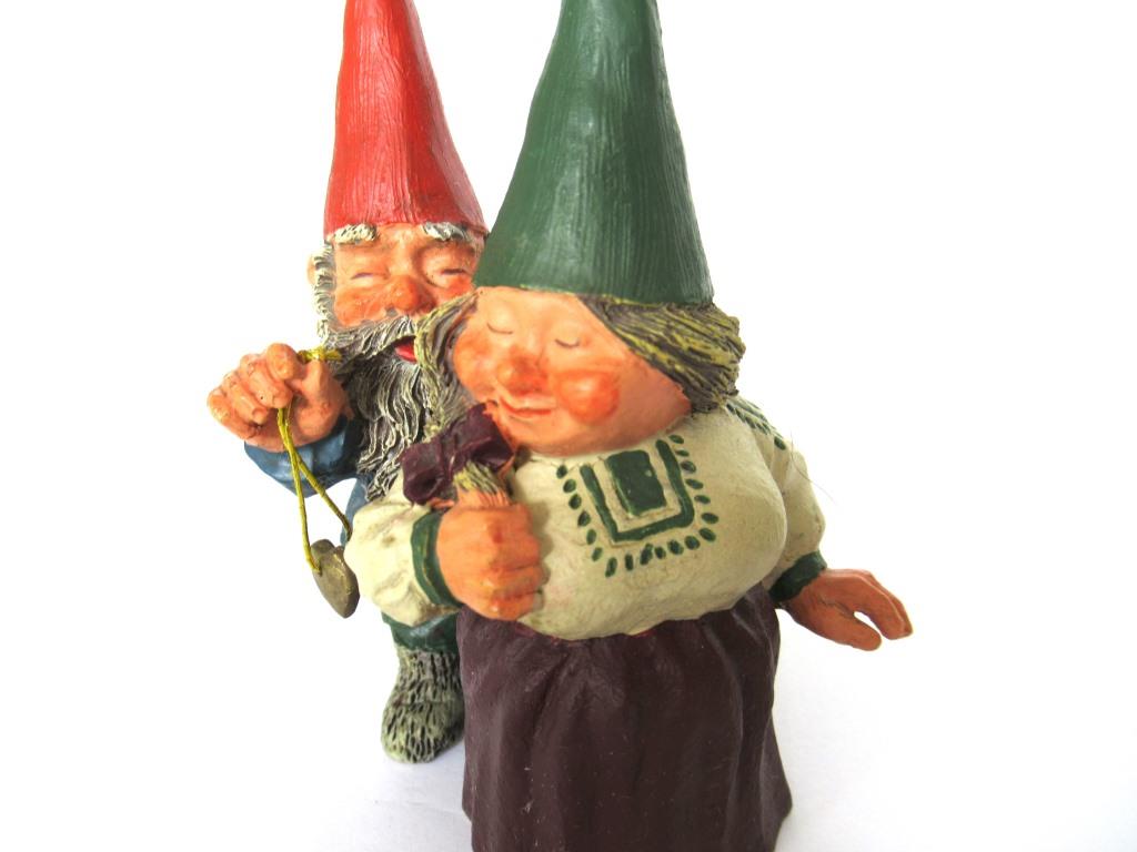 Gnomes 'Richard and Rosemary' gnome figurine after a design by Rien Poortvliet.