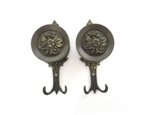 Set of 2 Vintage Ornate Wall hooks, Floral Coat Hook, Victorian Style, Made in Italy Brev.