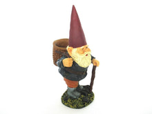 Gnome statue with basket, Gnome after a design by Rien Poortvliet, David the Gnome.