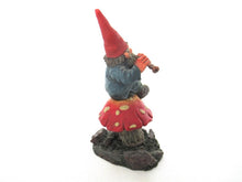 Rien Poortvliet, Gnome Playing flute on a mushroom.