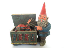 Classic Gnomes 'Max' after a design by Rien Poortvliet, Gnome with chest.