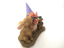 Classic Gnomes 'Living Together' Gnome Figurine after a design by Rien Poortvliet.