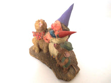 Classic Gnomes 'Living Together' Gnome Figurine after a design by Rien Poortvliet.